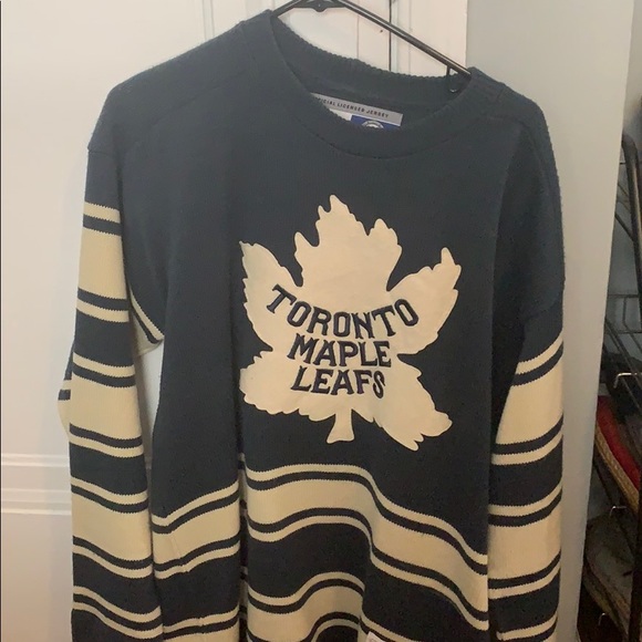 toronto maple leafs vintage sweater